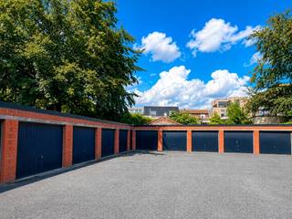 bovengrondse garage<br />gelegen in het volle centrum<br />huur betaalbaar per kwartaal