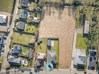 Ben je op zoek naar de ideale plek om jouw droomwoning te bouwen? Deze ruime bouwgrond in Belzele biedt een unieke kans om te wonen in een rustige...