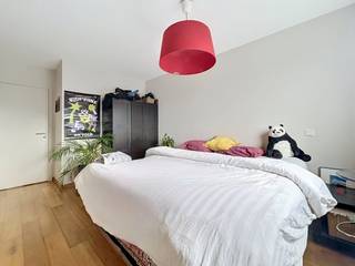 1-slaapkamer appartement gelegen in de Drongensesteenweg 241 in Gent.Indeling: inkomhal, leefruimte met keuken, bergruimte, terras, badkamer met...