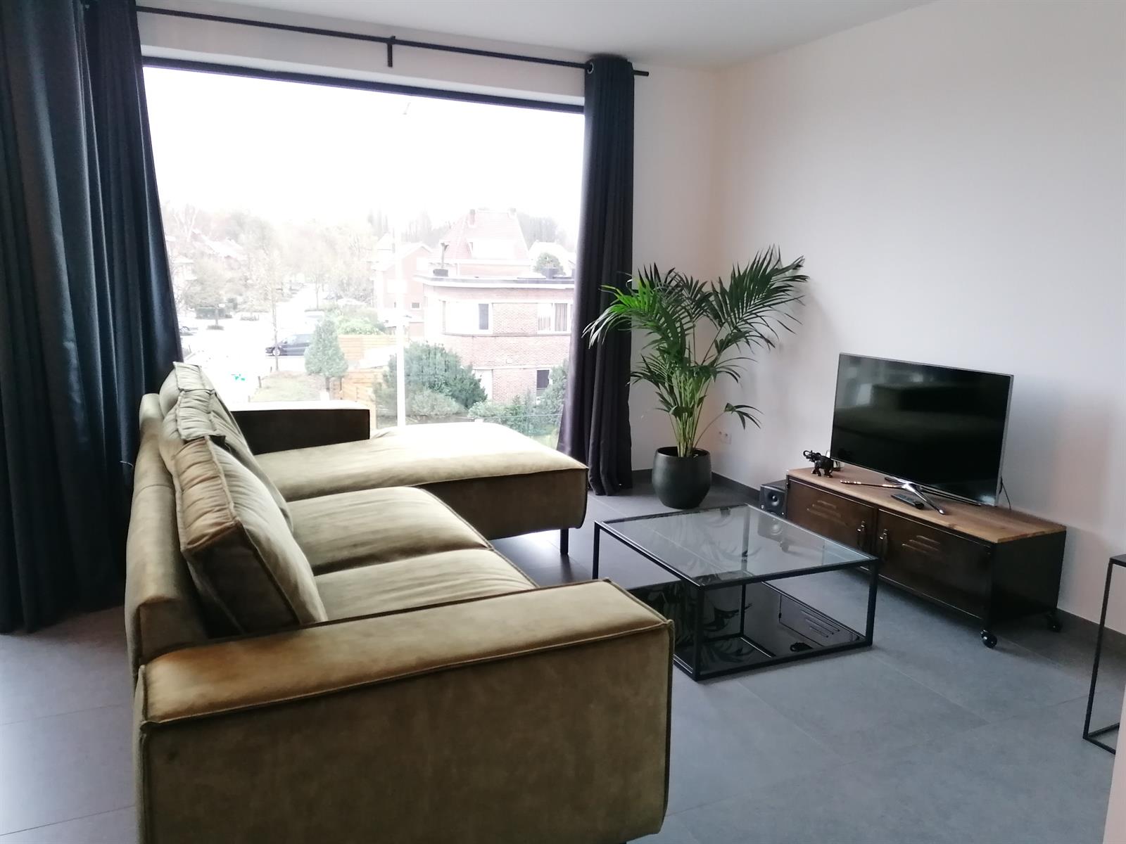 Modern appartement met 2 slaapkamers en terras - foto 4