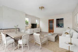 <p>Te koop: lichtrijk appartement in het centrum van Koksijde, gelegen in de Rousseaulaan op wandelafstand van winkels, openbaar vervoer en de toeristische zone.<br />Dit gesloten appartement biedt een open zicht, waardoor u geniet van een gevoel van ruimte en vrijheid. Met twee ruime slaapkamers en een gezellige woonkamer is dit een ideale woonplek voor wie comfort en lichtinval belangrijk vindt. De ligging in het hart van Koksijde maakt het perfect voor wie alles dichtbij wil hebben, terwijl het vrij zicht zorgt voor een rustige beleving.</p>

<p> </p>

<p>Belangrijkste ruimtes:<br />• Lichtrijke woonkamer met open zicht en plaats voor een eet- en zithoek.<br />• Functionele keuken met voldoende opbergruimte.<br />• Twee ruime slaapkamers, ideaal voor gezin of gasten.<br />• Badkamer met douche en wastafel.<br />• Apart toilet.<br />• Berging voor extra opslag.<br />• Inkomhal die toegang geeft tot alle ruimtes.</p>

<p> </p>

<p>Troeven:<br />• Open zicht voor een ruimtelijk gevoel.<br />• Twee ruime slaapkamers.<br />• Lichtrijk appartement in centrale ligging.</p>

<p> </p>

<p>Neem vandaag nog contact op met je ERA-makelaar voor een bezoek.<br />JOUW DROOMAPPARTEMENT. ZO GEVONDEN!</p>
