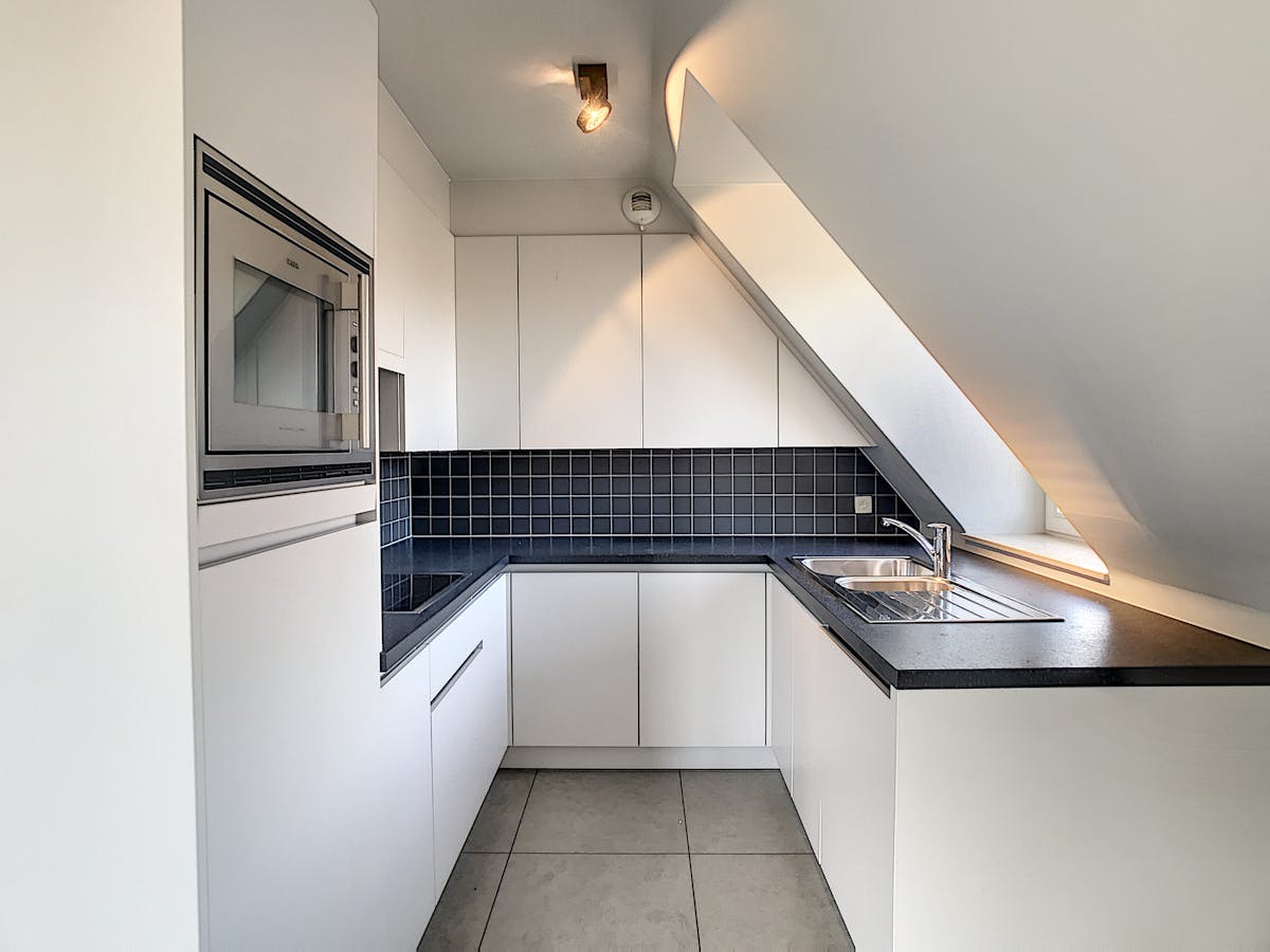 Modern duplex appartement met 2 slaapkamers en dubbele garage te huur - foto 3