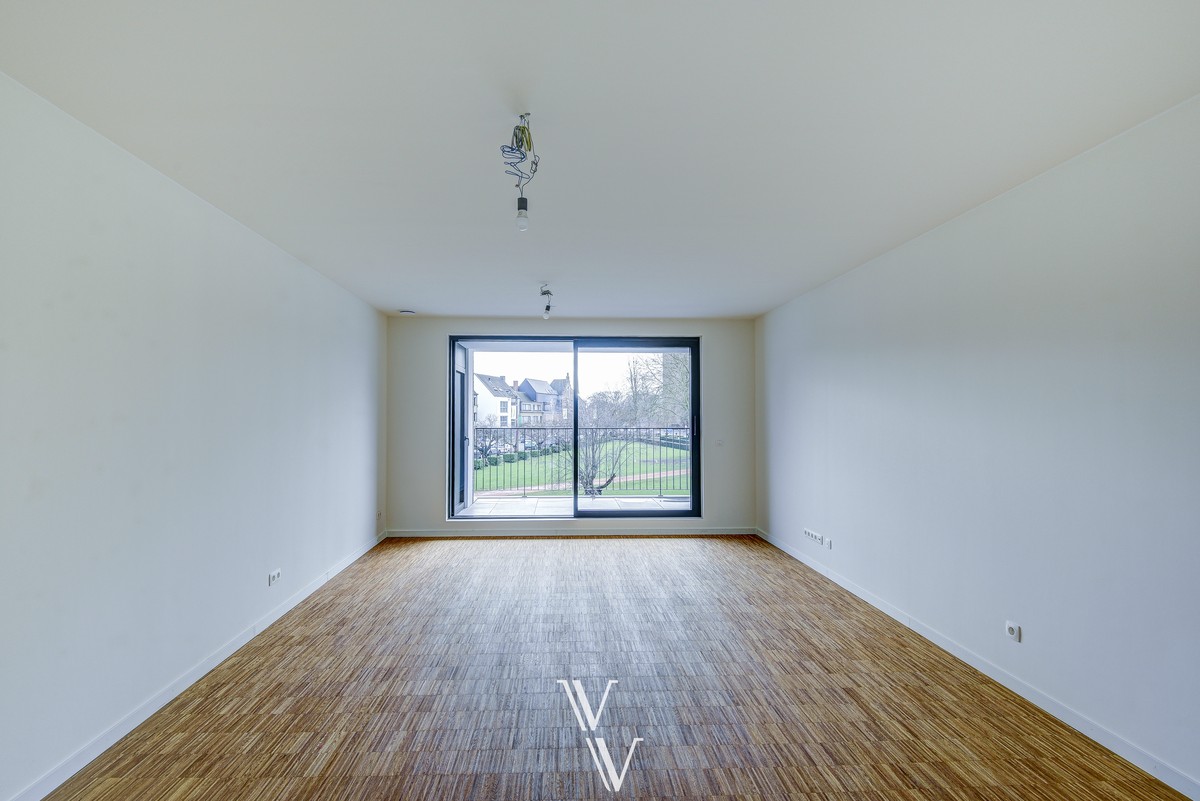 Nieuwbouwappartement met 2 slpk, parking en 2 terrassen - foto 3