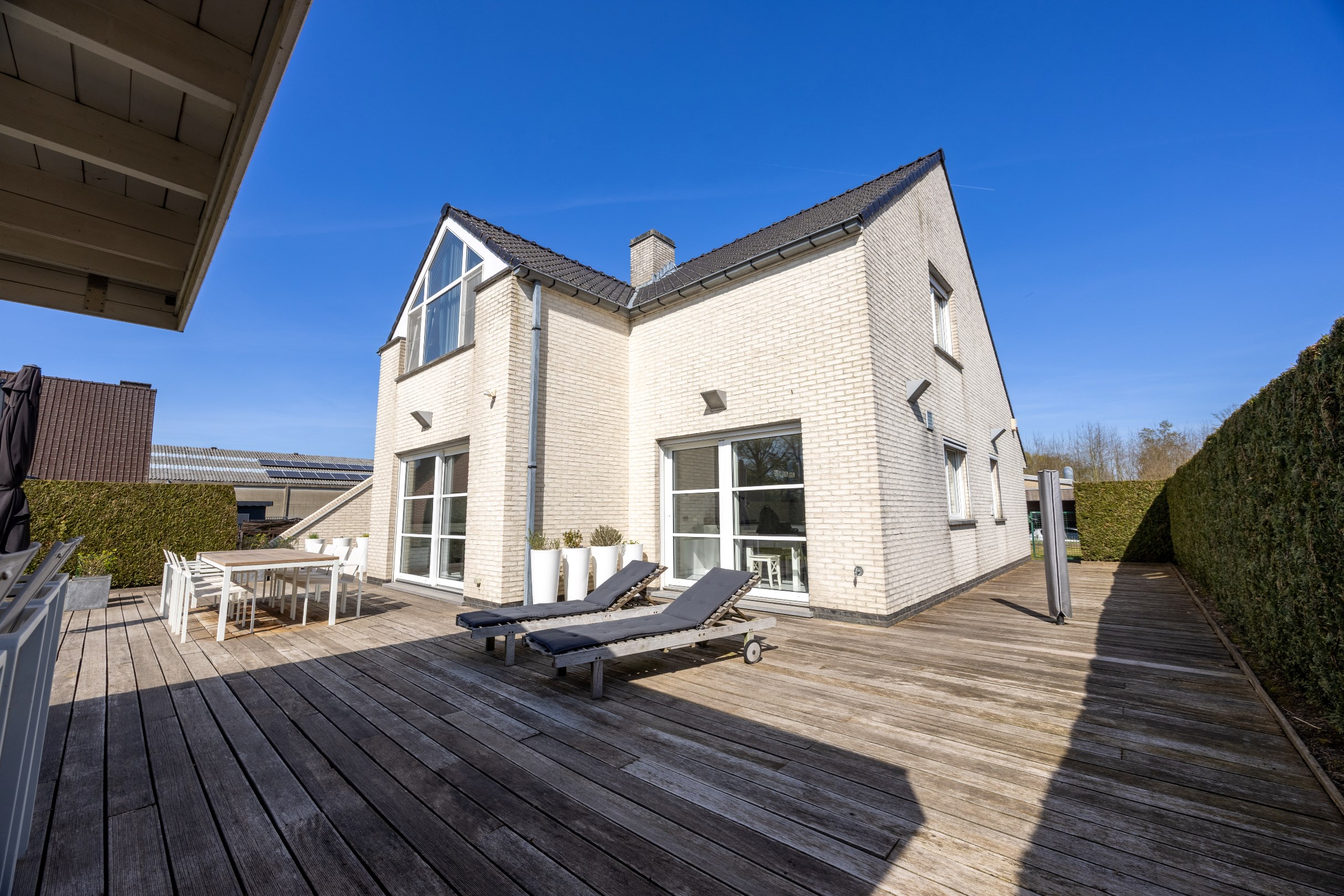 UNIEKE VILLA MET MAGAZIJN VAN 550 M² - foto 5