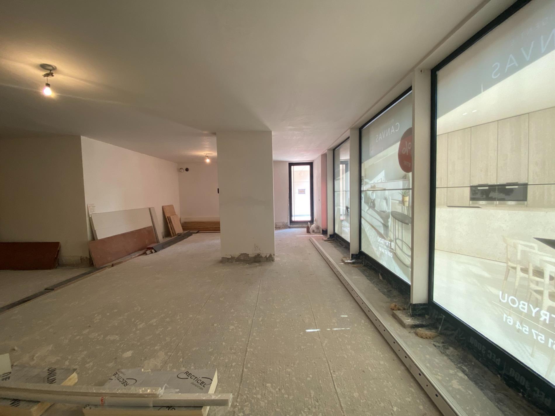 Centraal gelegen handelsruimte van 119m² - foto 4