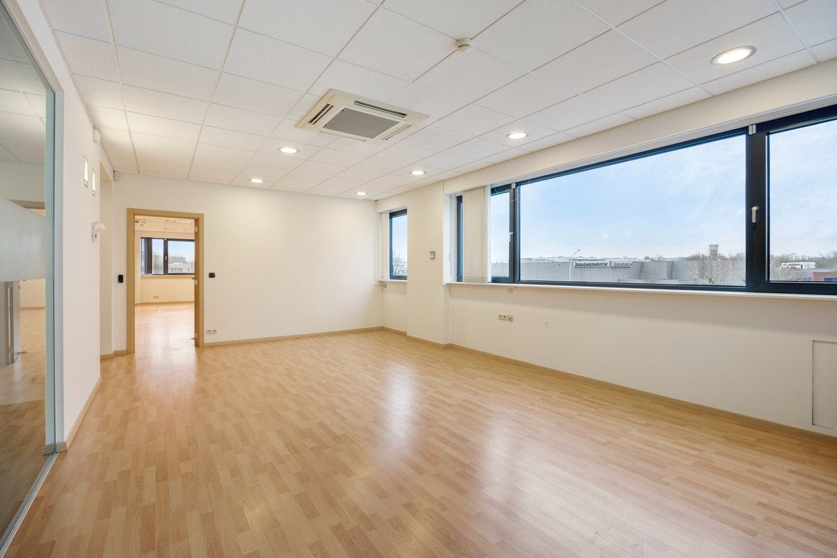 Kantoren te huur in het industriepark te Haasrode/Heverlee met parking - opp. 626 m² (totaal) - foto 5