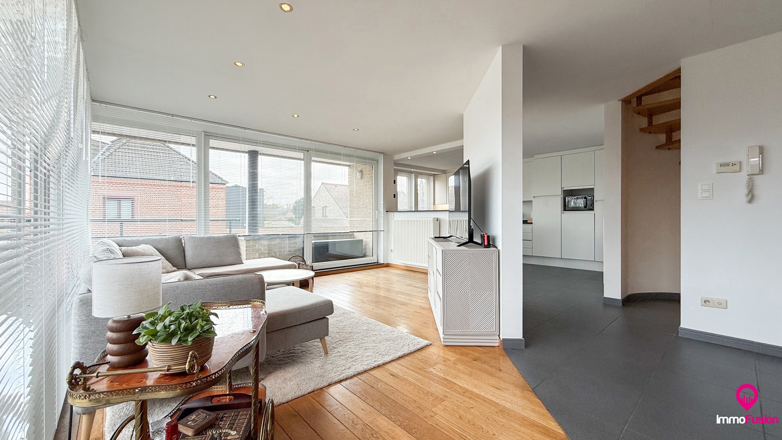 Ruim appartement met 4 slaapkamers en parking in Tuilt! - foto 3