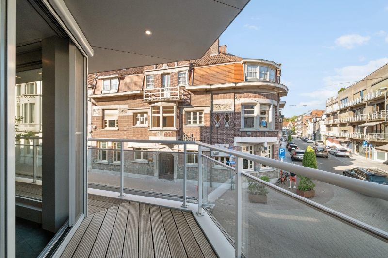 Roeselare-stadskern. Ruim en royaal wonen in het hart van Roeselare - dichtbij de Grote Markt  Ruimte, licht, comfort en een absolute topligging. - foto 4