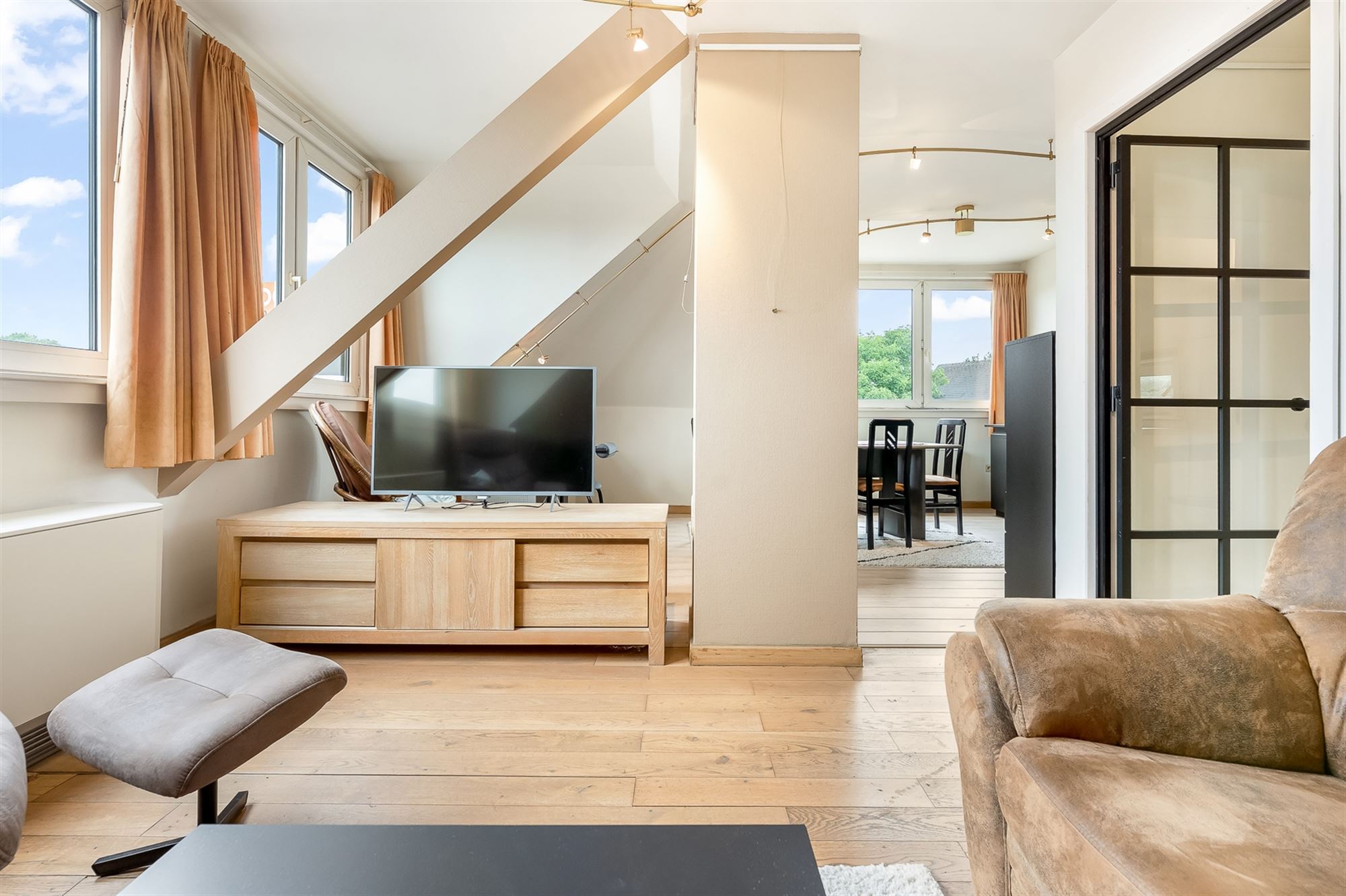 INSTAPKLAAR APPARTEMENT MET RUIM ZONNETERRAS PAL IN CENTRUM BALEN - foto 1