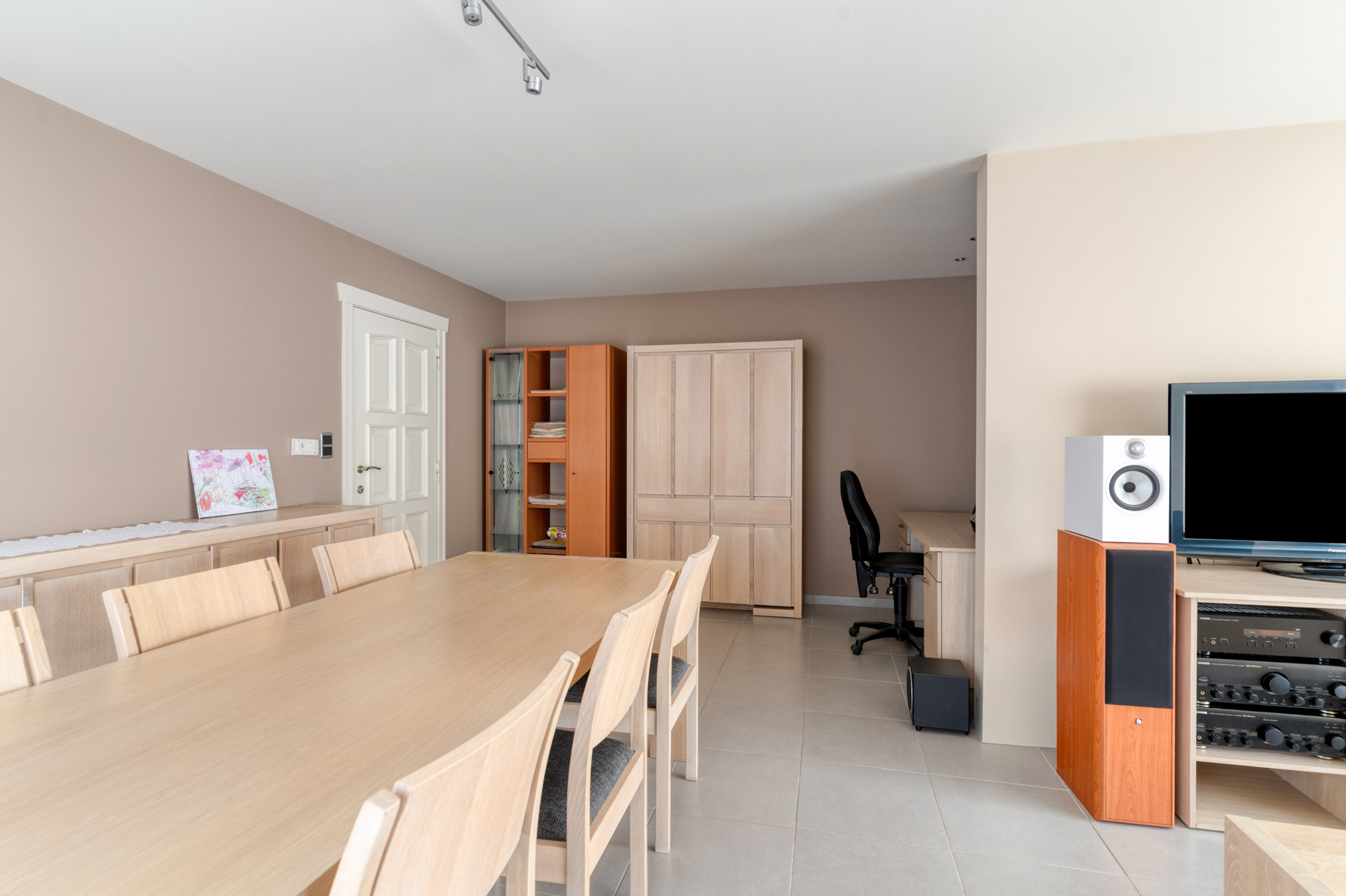 Woning met 6 slaapkamers en zicht op weilanden. - foto 5