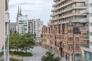 - Appartement lumineux,- Situation très centrale,- Immeuble jeune,- Possibilité d'acheter un garage box dans l'immeuble.Cet appartement prêt à...