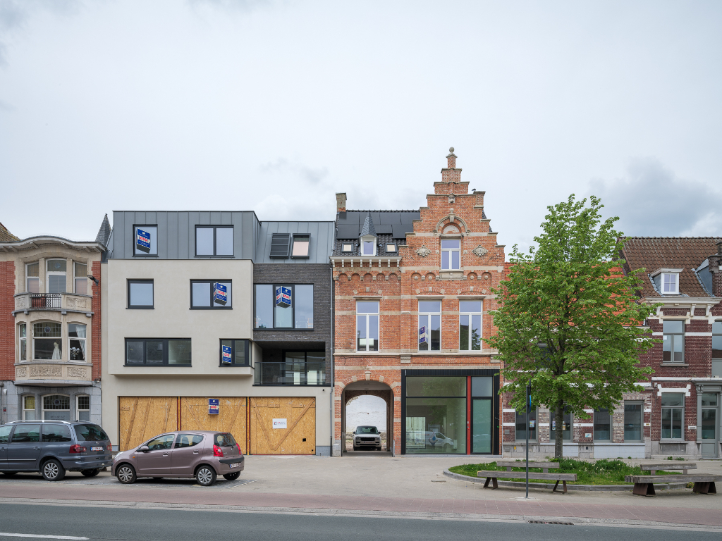 Sint-Amandsberg – Kwalitatief handelshuis met handelsruimte en woning met terras, op fietsafstand van het centrum van Gent - foto 4