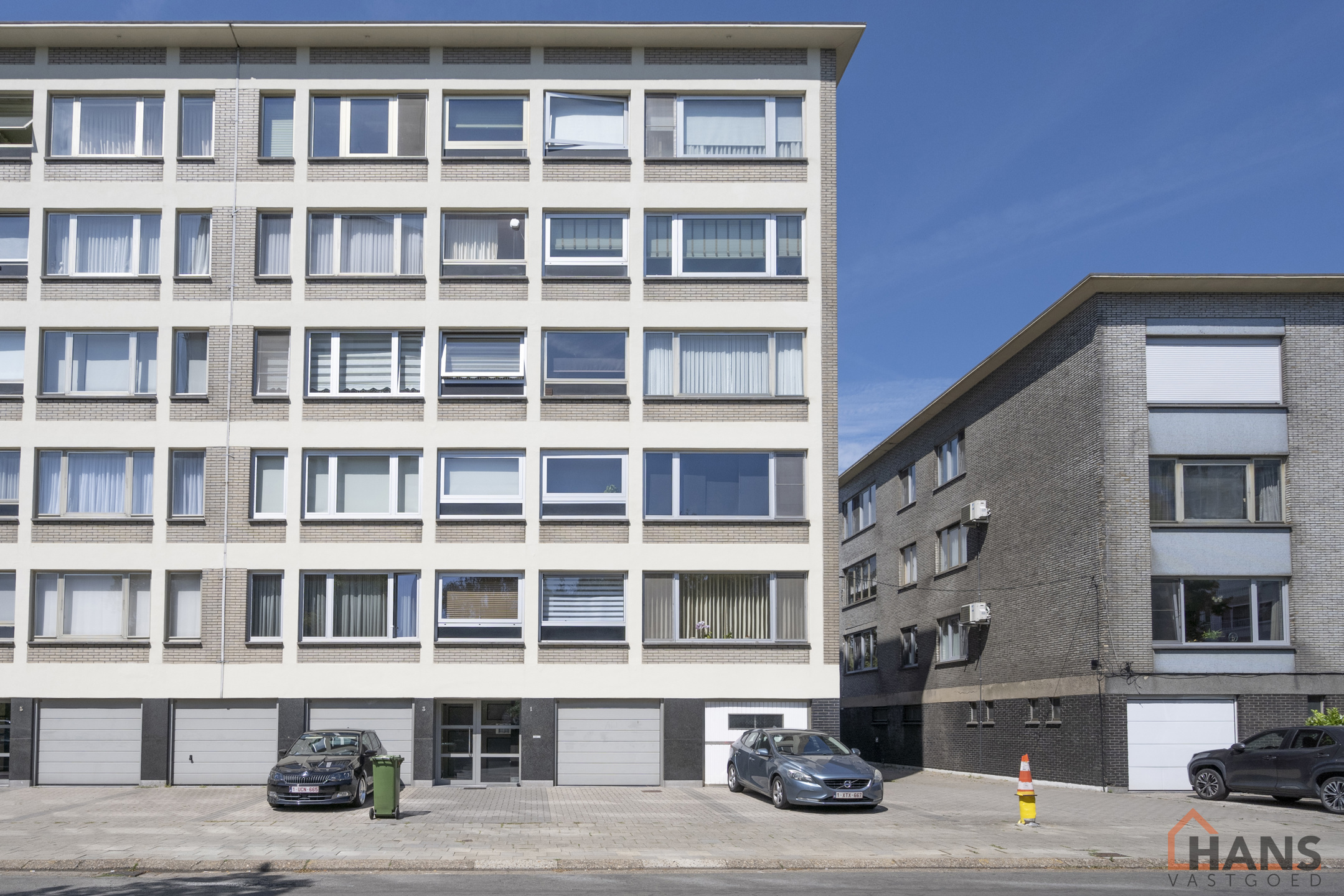Instapklaar appartement met garage. - foto 1