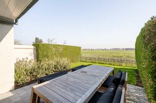 En vente en exclusivité: maison de caractère à vendre dans un environnement exceptionnellement charmant avec vue dégagée sur les polders de...