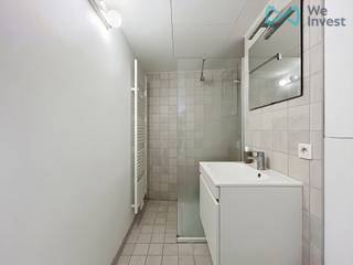 Tel: 0456 87 27 16Email: juliana.t@weinvest.beWe Invest heeft het genoegen u deze studio voor te stellen op de 4de verdieping van een gebouw met...