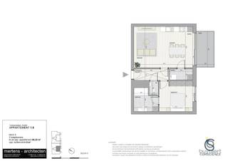 <p><span>Gezellig NIEUWBOUW één-slaapkamer appartement op de 1ste VERDIEPING in het centrum van Schilde!</span></p><p><span>In een modern gebouw met lift bevindt zich dit appartement op de eerste verdieping, omvat inkomhal, gastentoilet, leefruimte met toegang tot het terras, ingerichte open keuken, berging met aansluiting voor wasmachine en droogkast, 1 slaapkamer en een ingerichte badkamer met een lavabomeubel en inloopdouche.</span></p><p><span>Het appartement heeft veel lichtinval en dankzij het design en de grote raampartijen ervaart u er het ultieme ruimtegevoel.</span></p><p><span>Dit appartement is voorzien van 1 buiten autostaanplaats en een privatieve kelderberging met extra huurprijs: + €100/maand - inclusief een gemeenschappelijke fietsenberging.</span></p><h3><span>Afwerking: tegelvloer, vloerverwarming warmtepomp, verlichting en gordijnrails voorzien, aluminium ramen, hr+ beglazing, gebouwd volgens BEN-principes, E-peil max 20,...</span></h3><p><span>Centrale ligging, omgeven door een aangelegde tuin, gelegen nabij het dorp, vlakbij winkels, openbaar vervoer, gemakkelijke bereikbaarheid, in de buurt van fiets- en wandelroutes om de natuur op te zoeken.</span></p><p><span>Gemeenschappelijke kosten gebouw: €100/maand.</span></p><p><span>U bent van harte welkom om dit appartement te komen bekijken!</span></p><p><span> </span></p>