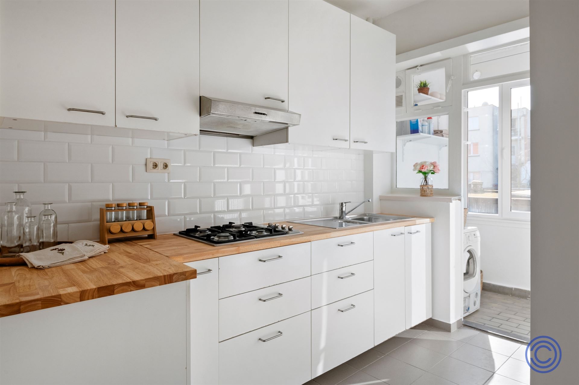 2026 gerenoveerd, instapklaar 3-slpk appartement! - foto 2