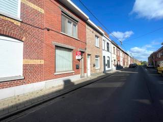 Menen - Leuke stadswoning te koop nabij het centrum.Deze woning is rustig gelegen op korte afstand van het centrum en biedt veel potentieel als...