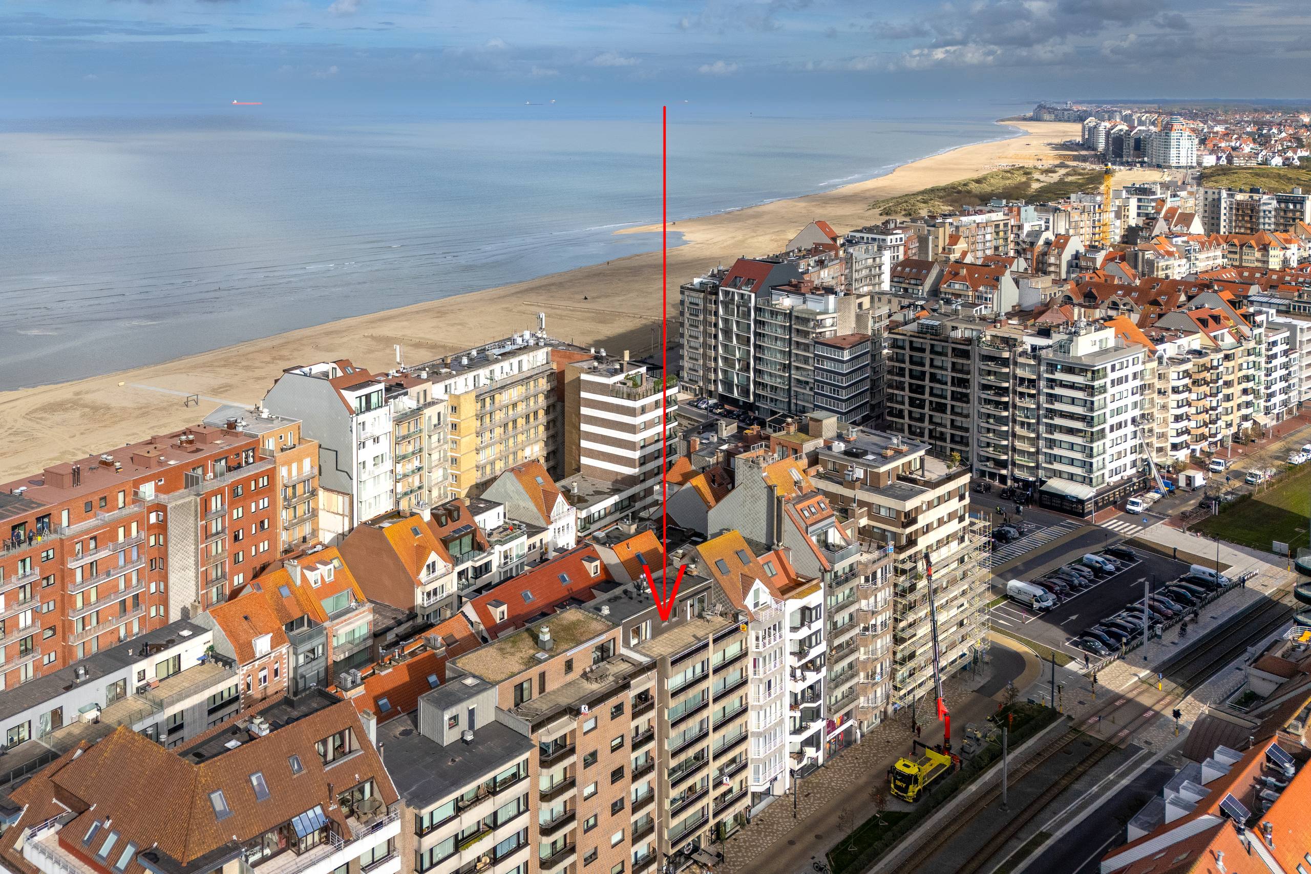 Penthouse met twee uitzonderlijke terrassen ter hoogte van het Heldenplein in Heist. - foto 2