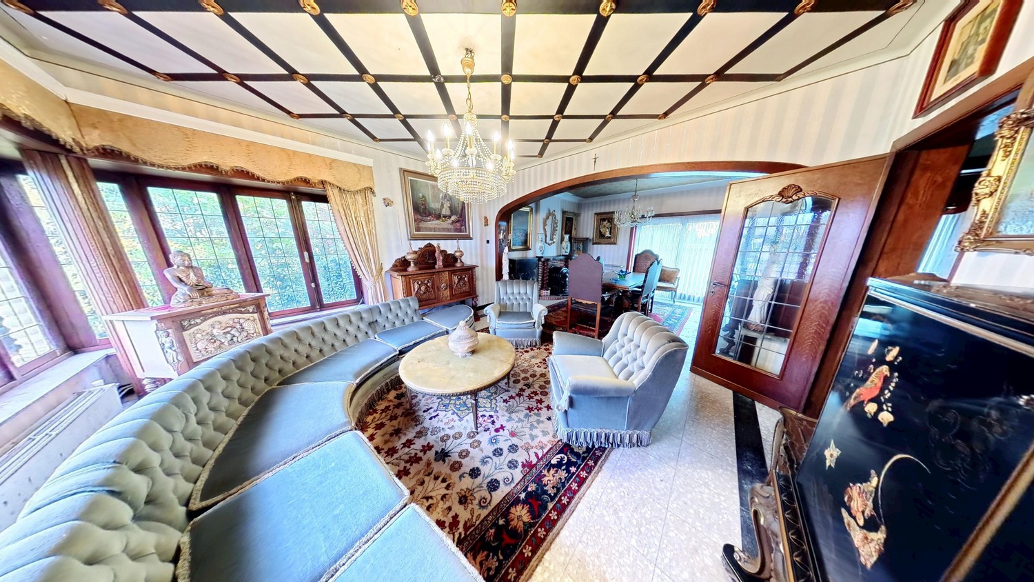 🏡 Te koop: te renoveren ruime villa – unieke opportuniteit in Elst! - foto 2