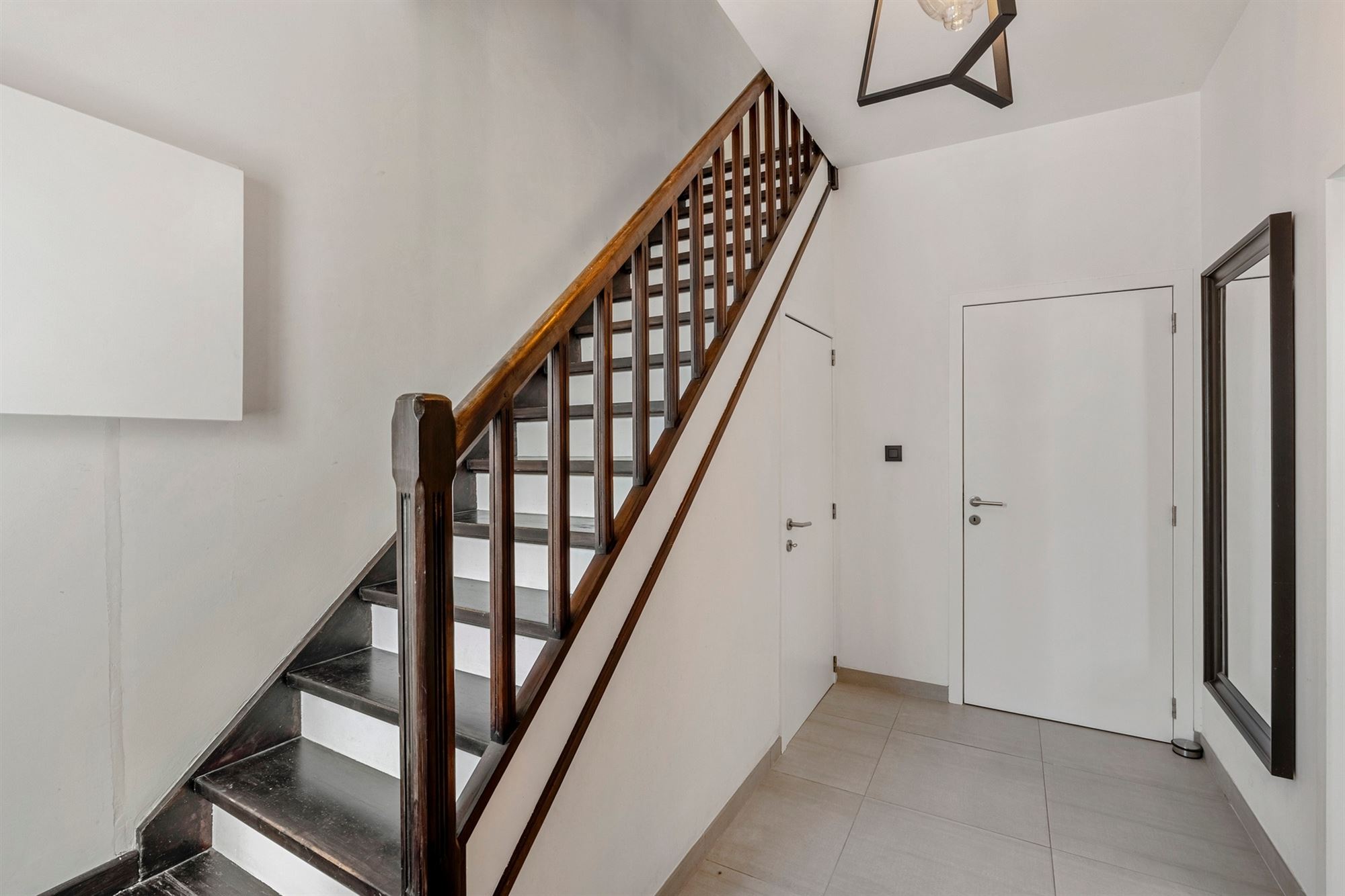 Charmante goed gerenoveerde woning met 5 slaapkamers - foto 5