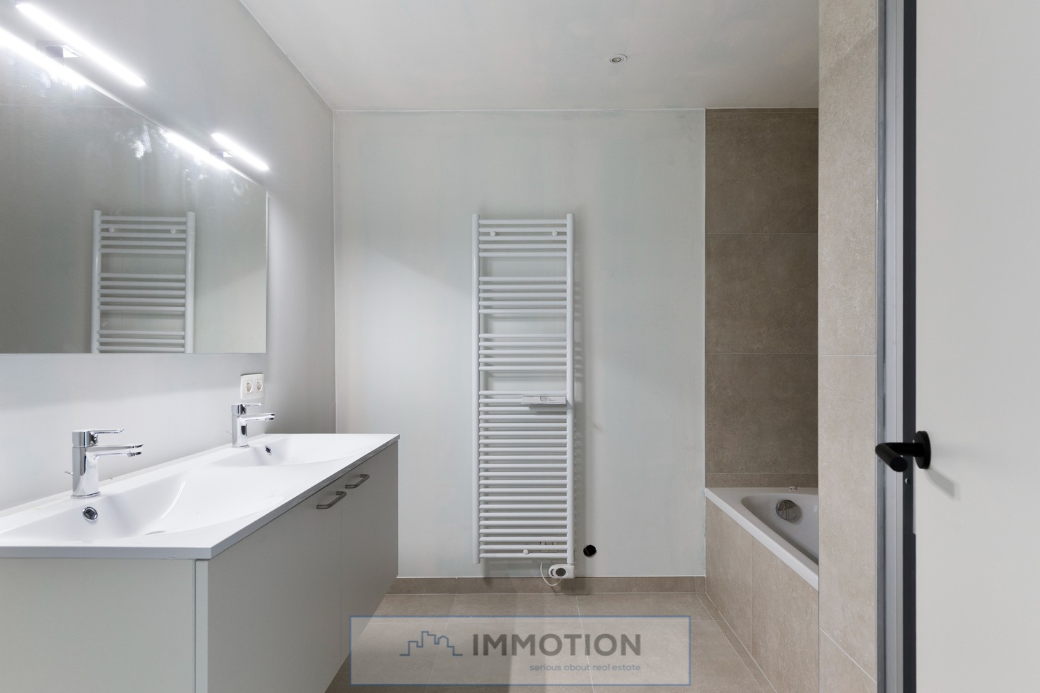 Nieuw 2-slaapkamerappartement met tuin en terras - KORTRIJKSTRAAT 127 ZWEVEGEM - photo 5