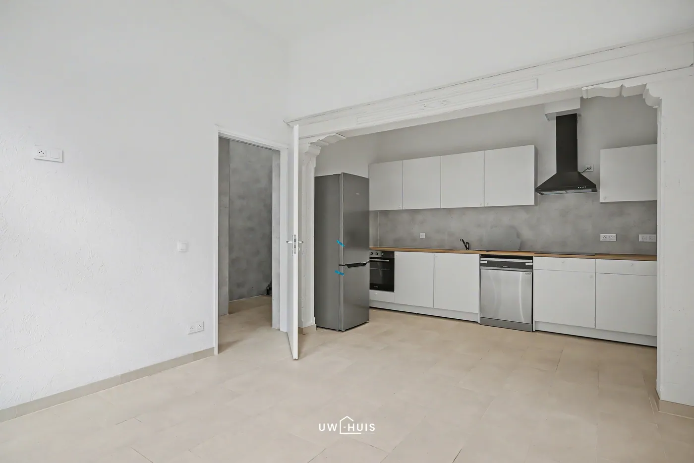 GROTE WONING MET 7 SLPK, 3 KEUKENS EN TUIN IN CENTRUM TEMSE - foto 4