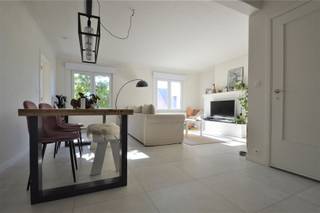 Modern gerenoveerd appartement te Sint-Gillis bij Dendermonde Dit appartement bevindt zich op enkele minuten van het centrum van Sint-Gillis en...