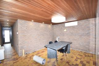 Rustig gelegen te Vorst-Laakdal, in een rustige straat en op wandelafstand van het centrum.Woning• Inkomhal met vestiaire ruimte en gastentoilet.•...