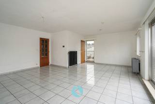 Dit appartement is heel rustig gelegen in een woonwijk en maakt deel uit van een klein gebouw bestaande uit slechts 2 appartementen.Het appartement...