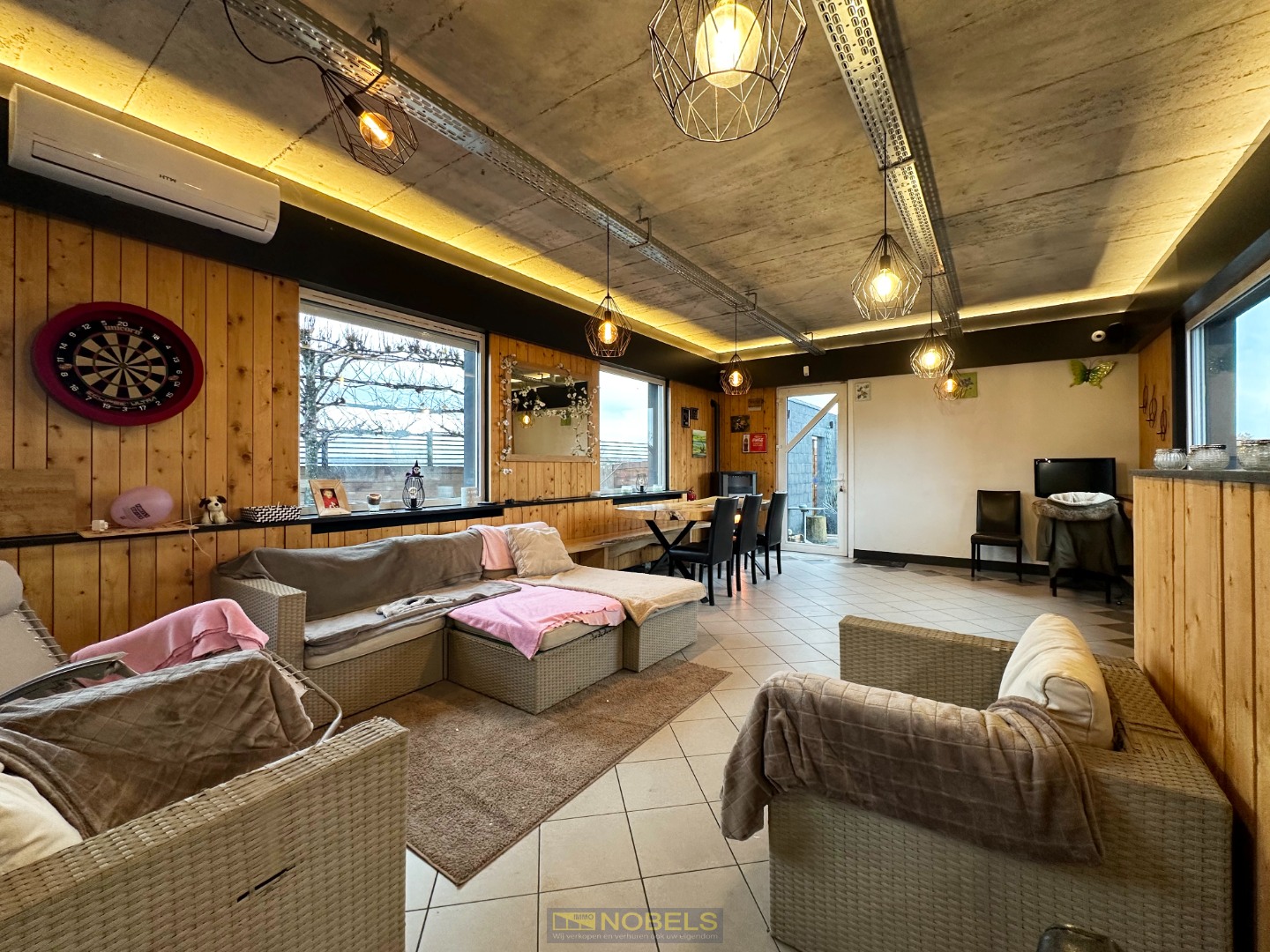 Te koop , multifunctionele eigendom met ruim woongedeelte, handelsruimte en zonneterras op toplocatie in Maarkedal - foto 4