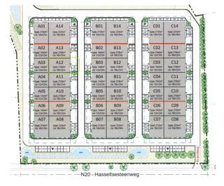 Op het recent ontwikkelde Green Business Park in Kortessem (Hasselt) bieden we deze praktische KMO-unit van 216m² te huur aan. Deze hal combineert goede toegankelijkheid met twee privatieve parkeerplaatsen en is geschikt voor uiteenlopende professionele activiteiten. Het bedrijvenpark is gelegen aan de Hasseltsesteenweg en Industrieweg.<br /><br />De unit bestaat uit één ruime en flexibel in te richten bedrijfsruimte. Vooraan is er een hoge sectionaalpoort (4m x 4m50), waardoor ook grotere voertuigen en leveringen vlot toegang hebben. Daarnaast is er een afzonderlijke toegangsdeur met raam.<br /><br />Een lichtstraat zorgt voor natuurlijke lichtinval en de hal is reeds uitgerust met verlichting en voldoende stopcontacten. De gepolierde betonvloer is bovendien geschikt voor professioneel gebruik en de nuttige gelijkmatig verdeelde belasting bedraagt 2.500 kg/m².<br /><br />Voor de unit bevinden zich twee privatieve parkeerplaatsen en een ruime inrit voor de sectionaalpoort. <br /><br />Huurprijs: € 1.250/maand + BTW; de gemeenschappelijke kosten bedragen € 200/maand. <br /><br />Interesse in deze KMO-unit? Plan dan snel een bezoek door te bellen naar 012 23 00 23 of stel je vragen aan dries@immo-leroi.be.