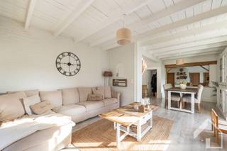 Gezellige woning met tuin op toplocatie in Brasschaat!Deze charmante woning is gelegen op een gunstige locatie in Brasschaat, aan de Hoge Kaart 94,...