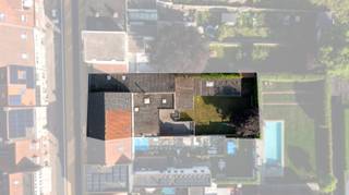 Centraal gelegen perceel grond van 568 m² met een breedte van ca. 16m biedt verschillende mogelijkheden.Gelegen in het gewestelijke RUP ' afbakening...