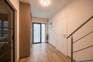 EXCLUSIEVE INSTAPKLARE WONING OP EEN GROENE RESIDENTIËLE LOCATIEOntdek deze uitzonderlijke, instapklare woning op een gegeerde locatie nabij het...