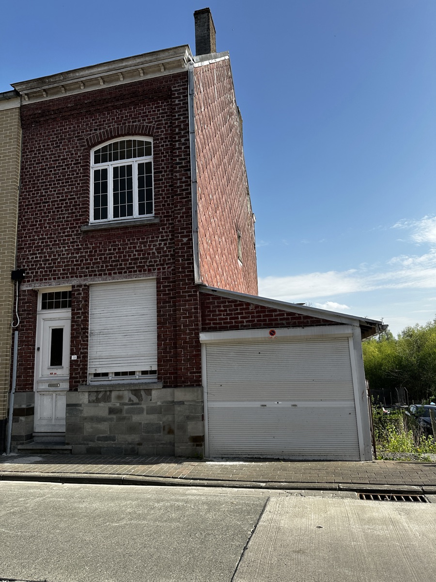 RENOVATIEWONING MET GARAGE EN TUIN - foto 1