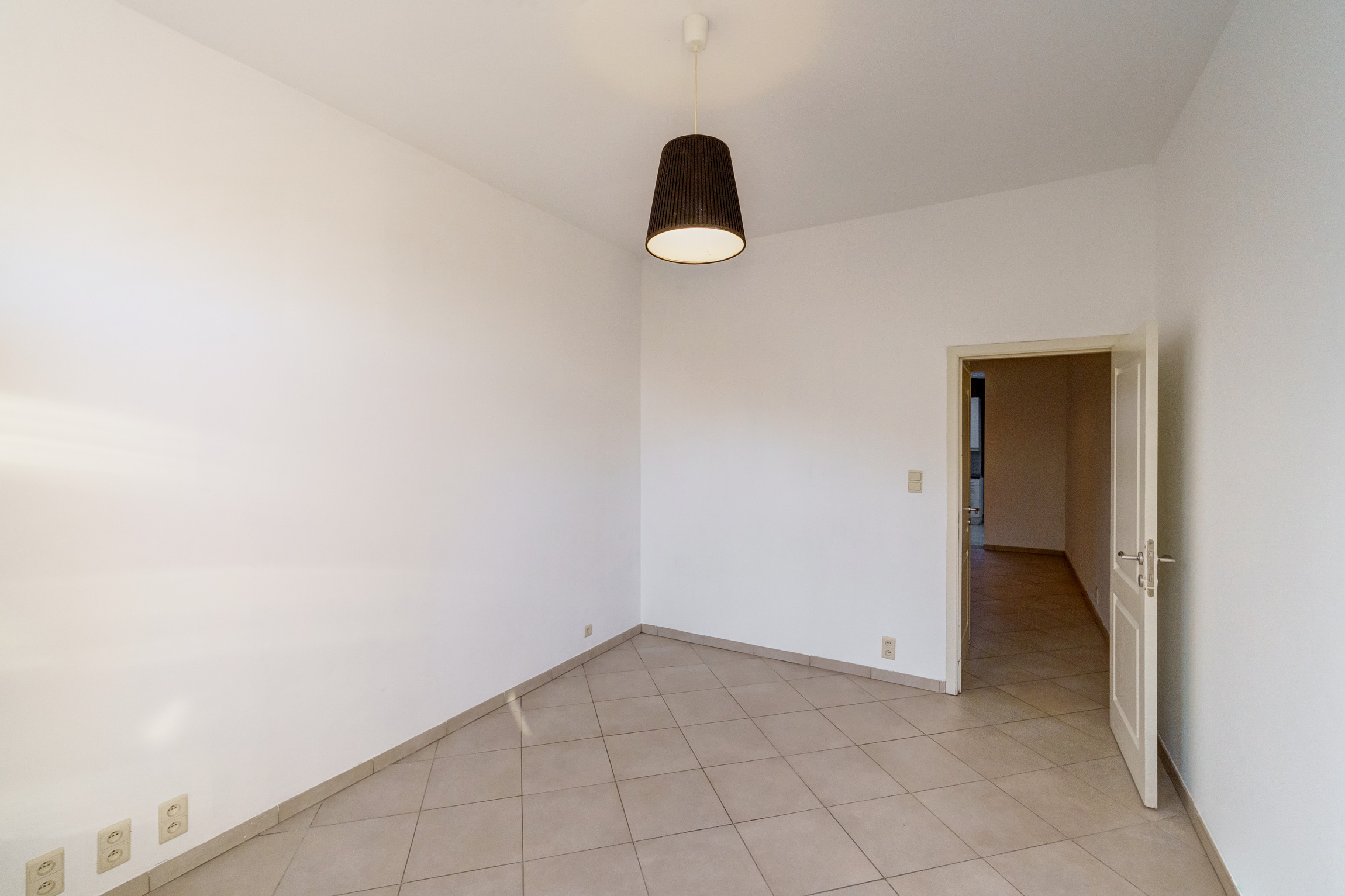 Instapklare woning met 2 SLPK in het centrum van Herentals - foto 2