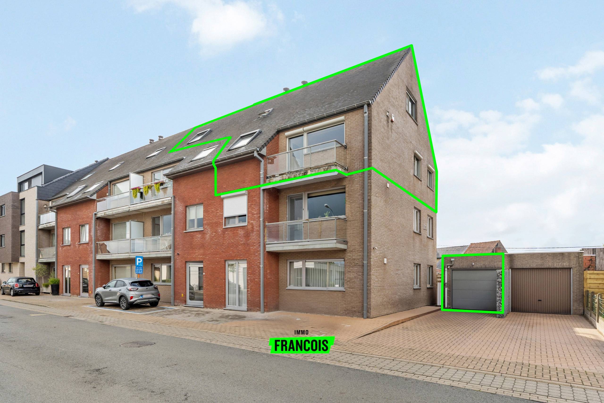 Instapklaar appartement met 4 slaapkamers en garage te koop in Kortemark - foto 2