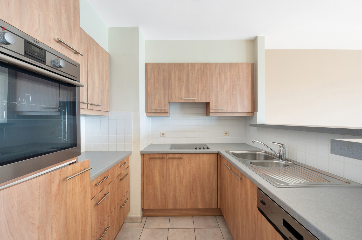 Zongericht ruim 2-slaapkamer appartement met prachtige zichten - photo 5