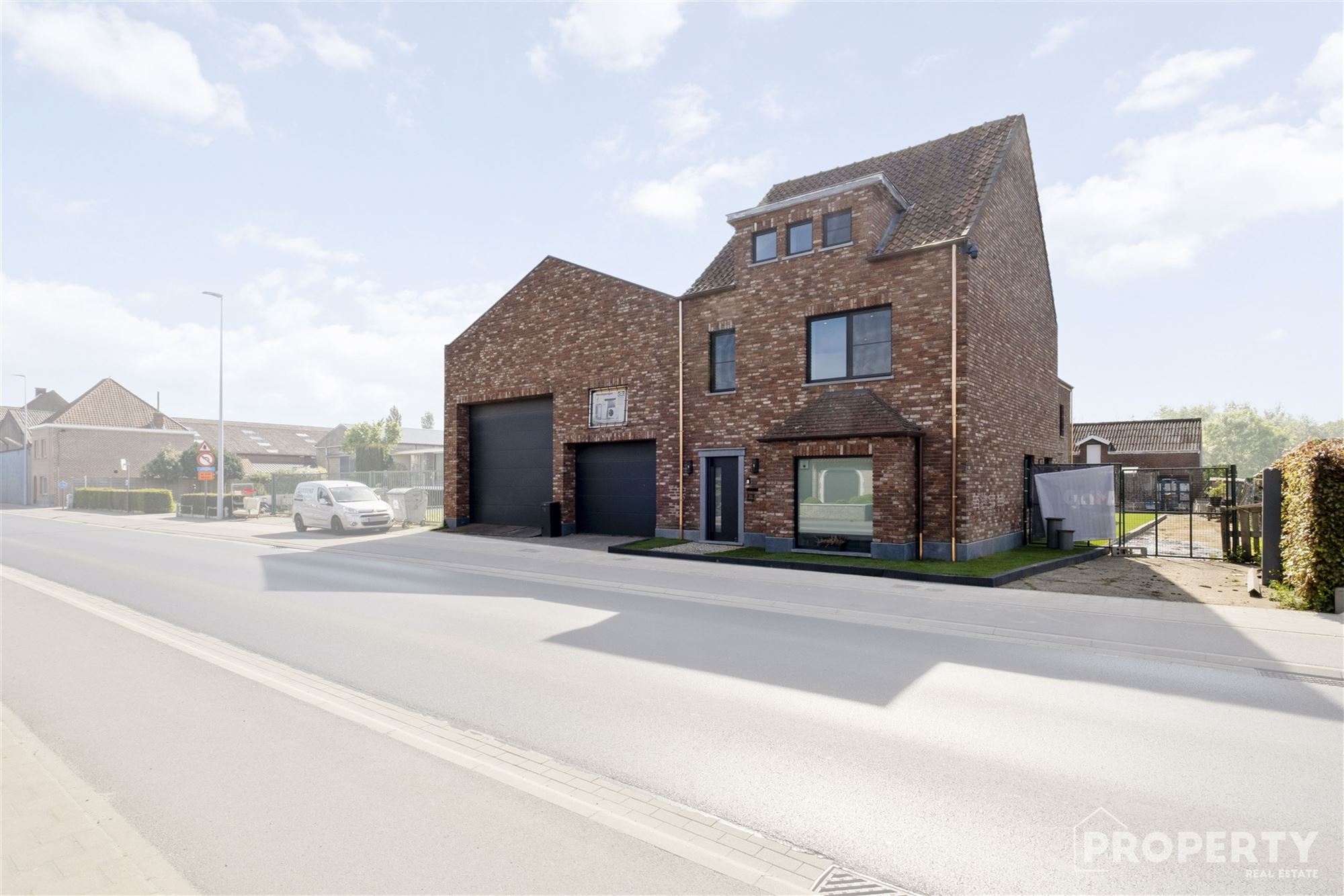 Ruime instapklare woning met loods van 600m2 te koop!  - foto 3
