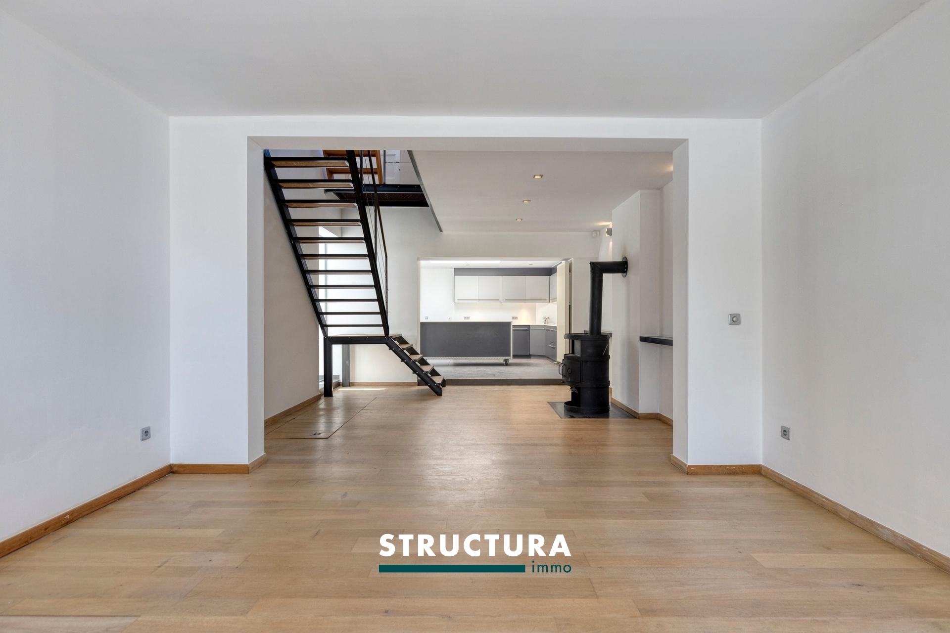 Woning met zwembad  - foto 4