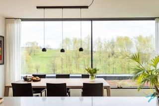 In een kleinschalig appartementsgebouw in Ophasselt wordt deze prachtige penthouse te koop aangeboden. Het project is uniek in zijn afwerkingsgraad...