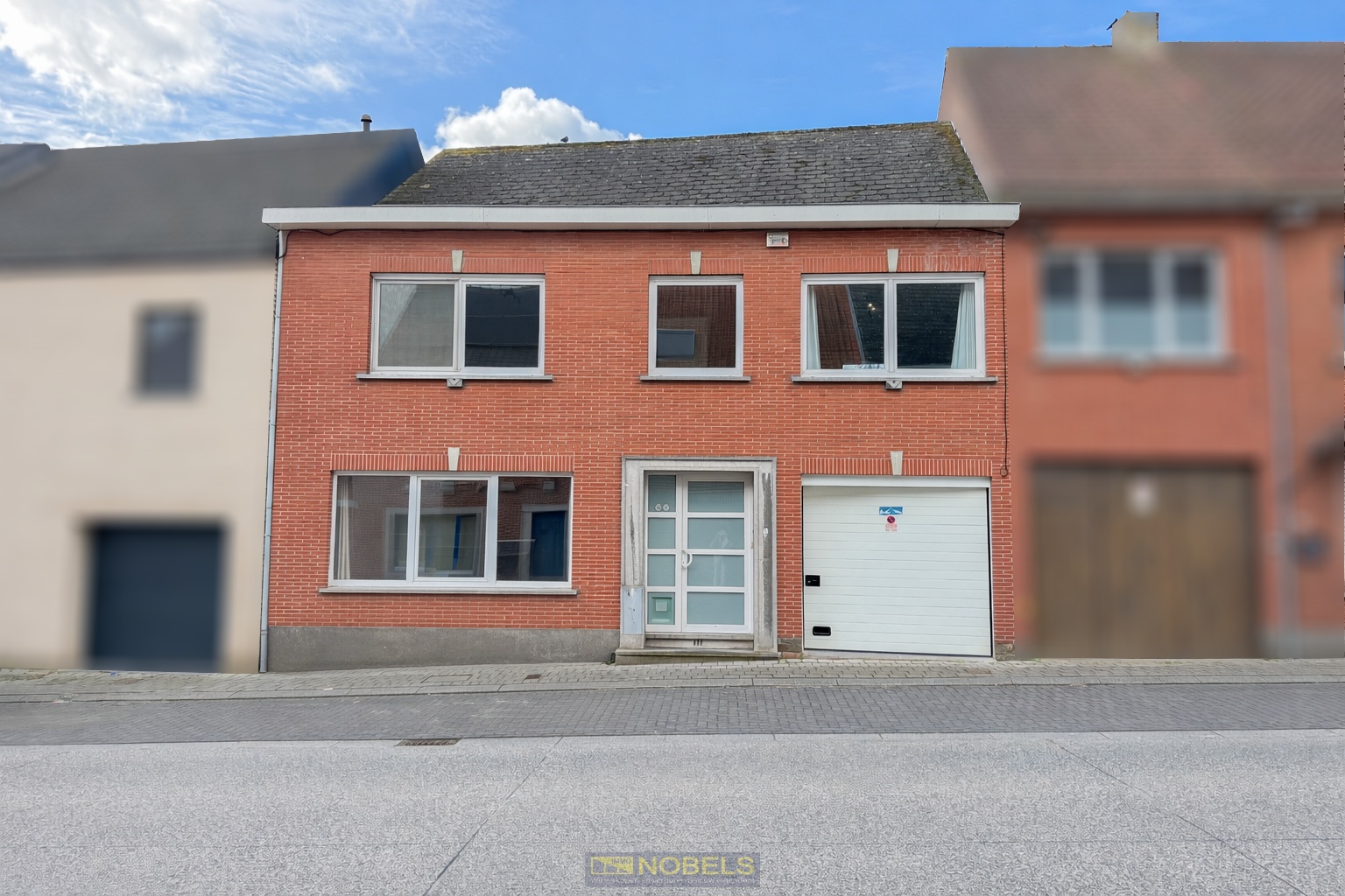 Te koop, Energiezuinige gezinswoning met inpandige garage op centrale ligging te Dikkelvenne (Gavere)! - photo 2