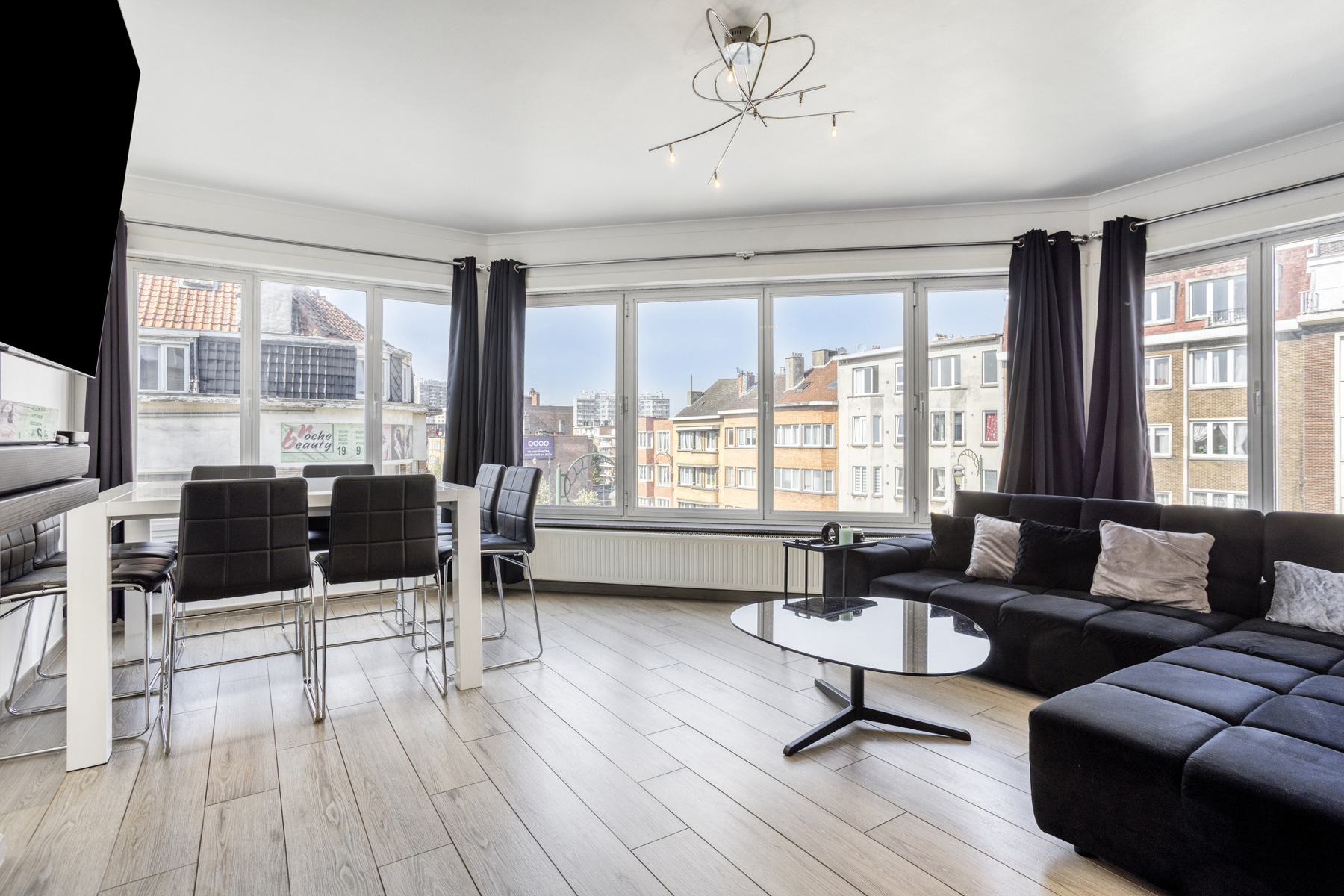 Lichtrijk app met 2 slaapkamers | instapklaar | - foto 2