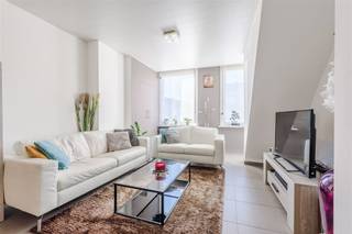 <p>Instapklare woning in prachtige Arendonk te koop!</p><p>Je komt de woning langs de zijkant binnen. Aansluitend heb je een ruime lichtrijke leefruimte met keuken, badkamer en wasplaats.<br />Op de eerste verdieping kan je 2 slaapkamers terugvinden.<br />De zolder is afgewerkt als een ruime slaapkamer. Verder heb je ook nog een stockagezolder.</p><p>In de zonnige tuin is het heerlijk vertoeven en genieten van de rust.</p><p>Deze woning heeft al wat renovaties achter de rug zoals badkamer, vloer, verwarming, ...</p><p>Kortom ideaal om in te trekken!</p><p>Deze woning heeft een zeer goede bereikbaarheid met Antwerpen, Turnhout en Nederland.</p><p>EPC: 298 UC: 20260324-0003776396-RES-3</p><p>Wens je een gratis schatting? Vergeet dan zeker geen contact met ons op te nemen!</p><p>Wil jij meer informatie over deze woning? Bel ons dan op 016 90 10 21 of mail naar info@future-home.be.</p><p>Woongebied, Geen vergunning, Geen verkavelingsvergunning, Geen Dagvaarding, Geen Voorkooprecht</p>