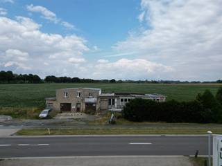 Strategisch gelegen handelspand met woonst te Voorde met een oppervlakte van 21 a 72 ca.Deze unieke eigendom situeert zich langsheen de...