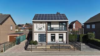 Instapklare woning op toplocatie in MaasmechelenAdres: Oenselstraat 3, 3630 MaasmechelenDeze mooie woning is gelegen op een perceel van 4a 74ca. De...