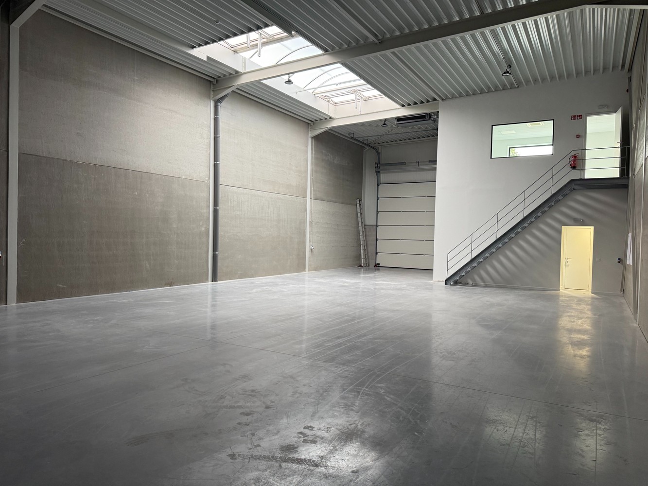 Commercial for rent in Schoten - photo 4