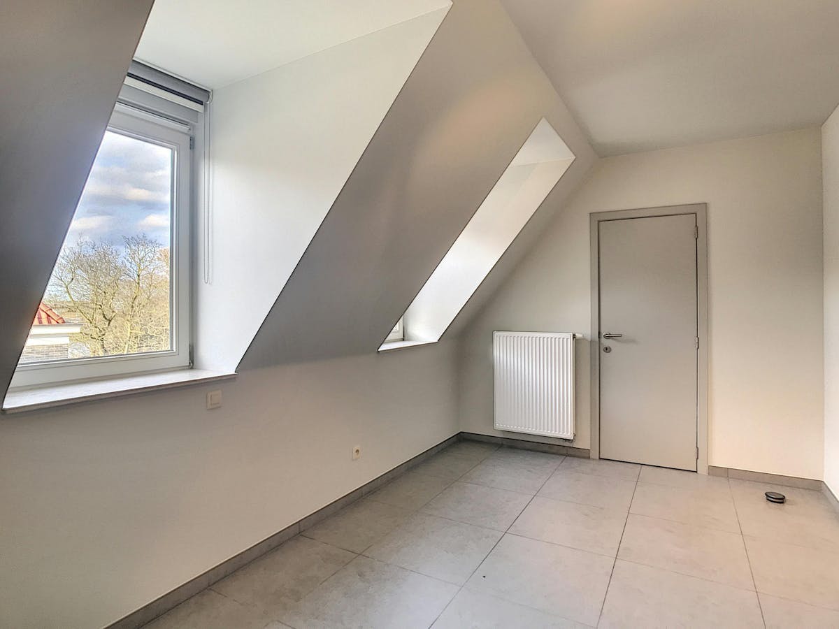 Modern duplex appartement met 2 slaapkamers en dubbele garage te huur - foto 4