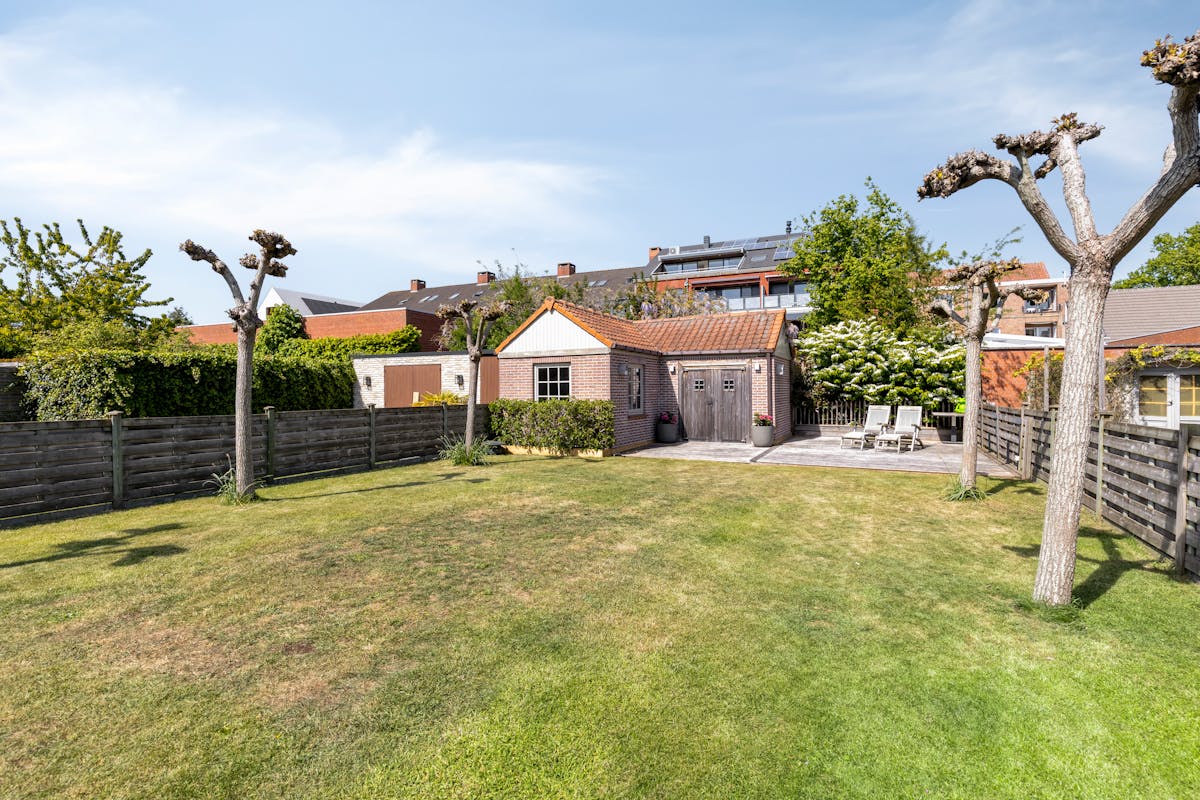 Verrassend ruim, polyvalent huis met 5 slaapkamers te Sint-Kruis - foto 4